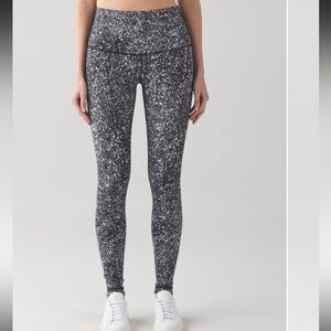Lululemon Wunder Under Hi-Rise Luxtreme Splatter White Black Print, size 4